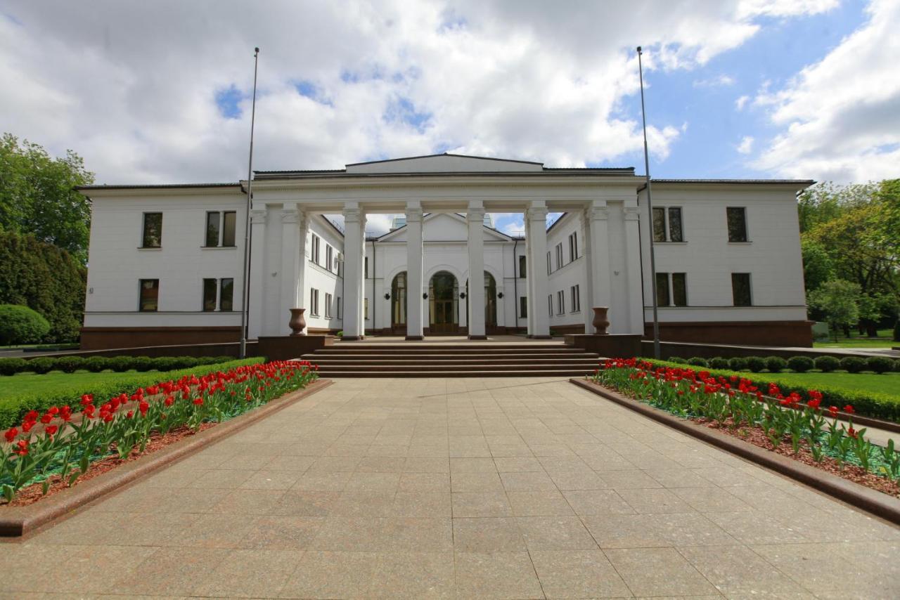 Vip Apartments Dipservice Hall Minsk Exterior photo